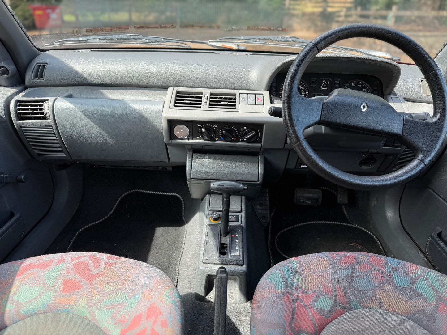 NO LONGER AVAILABLE 1995 Renault Clio RN 1.4