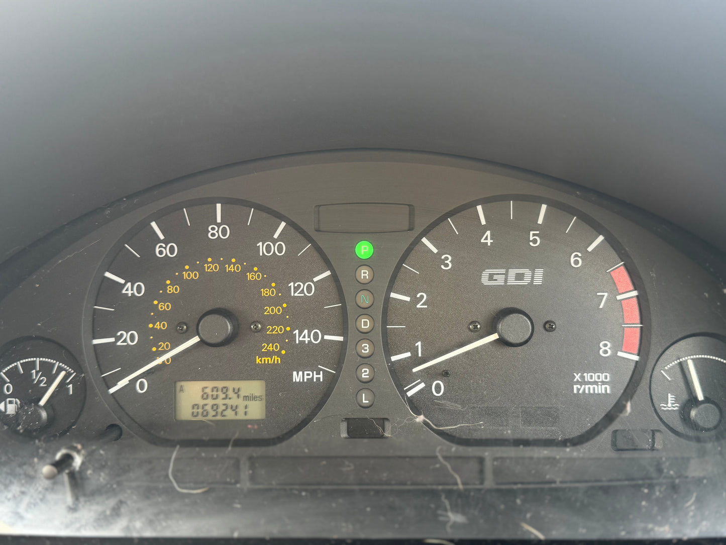 1999 Mitsubishi Carisma Equippe