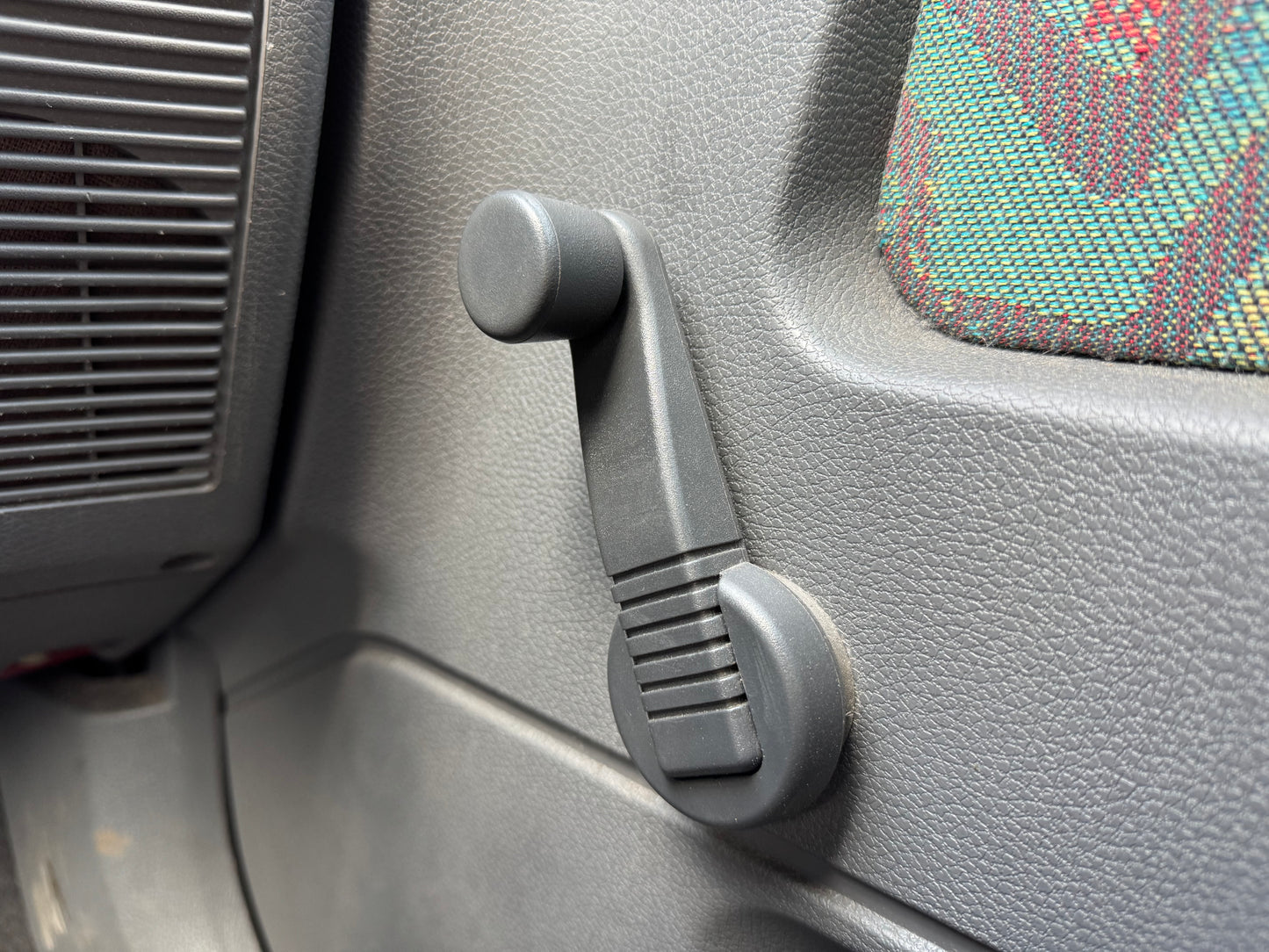 NO LONGER AVAILABLE 1995 Renault Clio RN 1.4