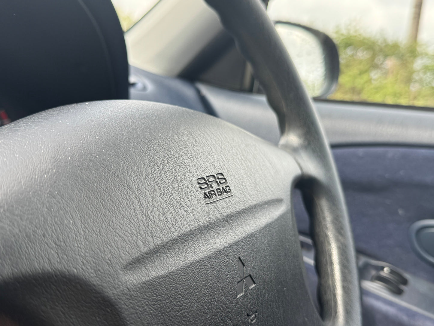 1999 Mitsubishi Carisma Equippe