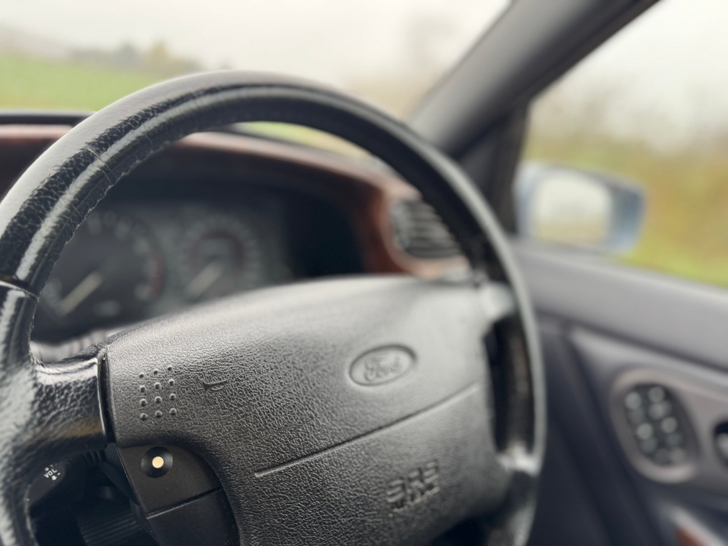 1997 Ford Mondeo Mk2 2.0 Ghia X