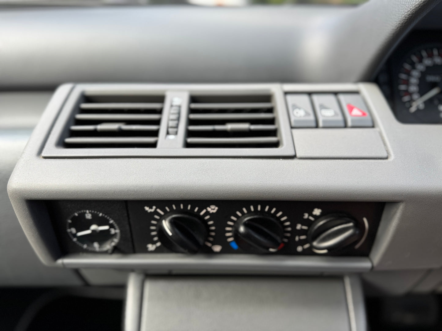 NO LONGER AVAILABLE 1995 Renault Clio RN 1.4