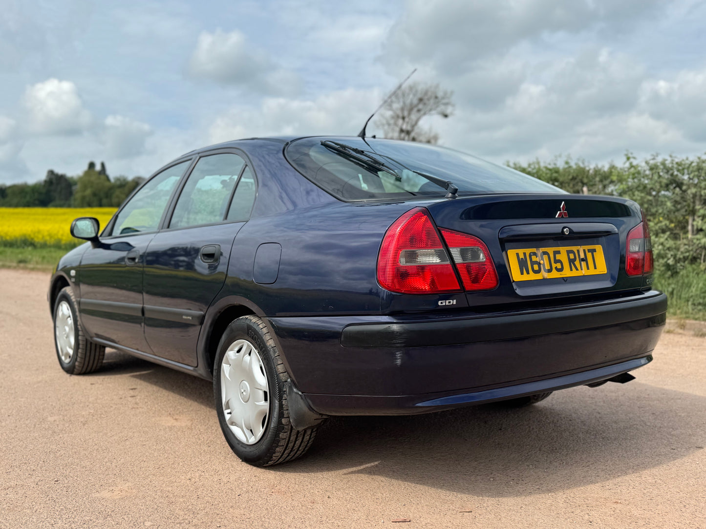 1999 Mitsubishi Carisma Equippe
