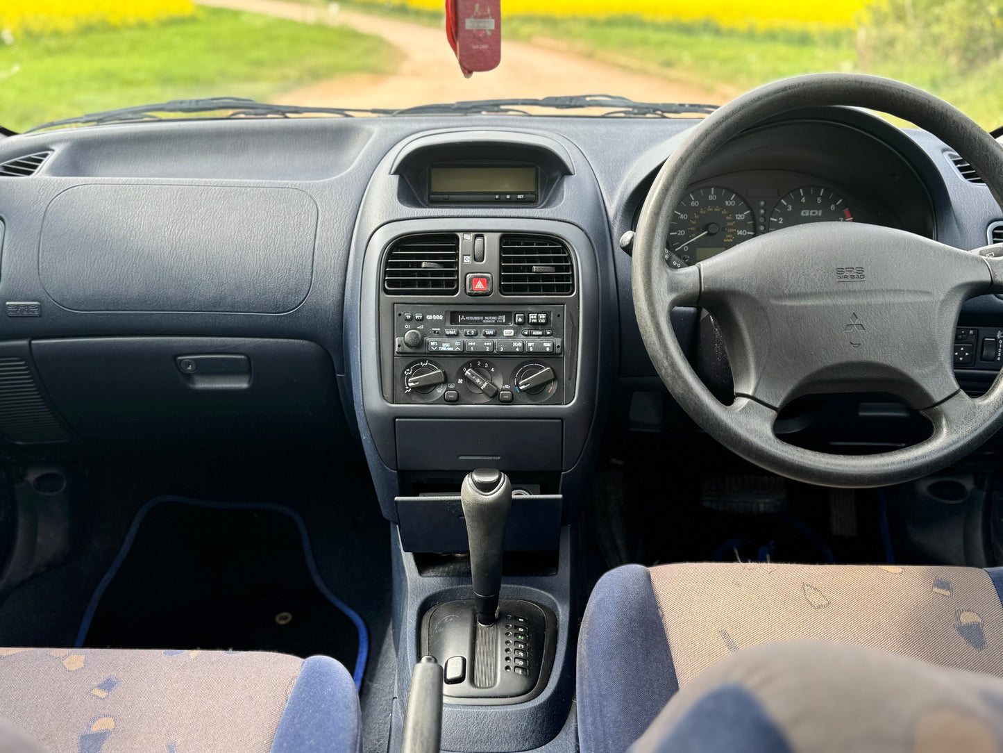 1999 Mitsubishi Carisma Equippe